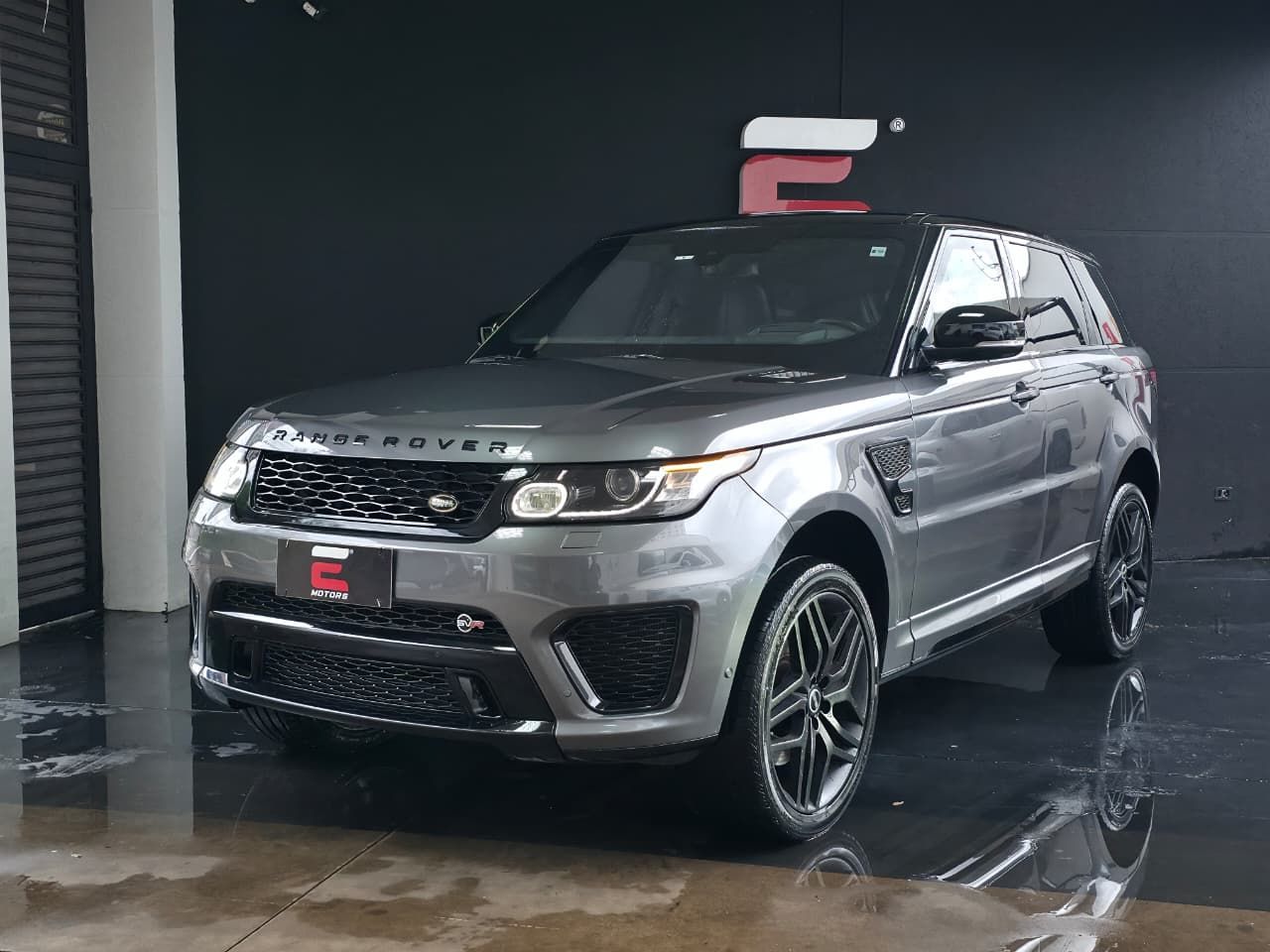 Vista principal de LAND ROVER Range Rover Sport SVR 5.0 V8 32v Superc. 2016