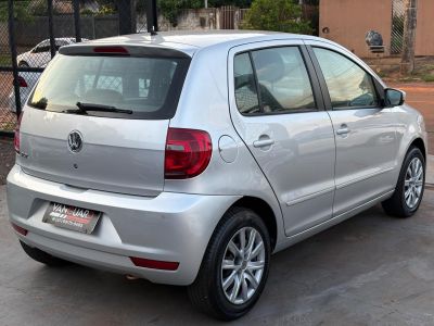 VOLKSWAGEN Fox 1.0 4p. 2013 - miniatura 4