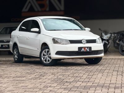 VOLKSWAGEN Voyage 1.0 2014