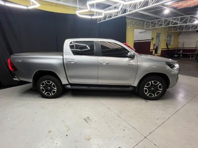 TOYOTA Hilux SRX D4-D 2.8TDi 16v 4X4 C.D. 2022 - miniatura 8