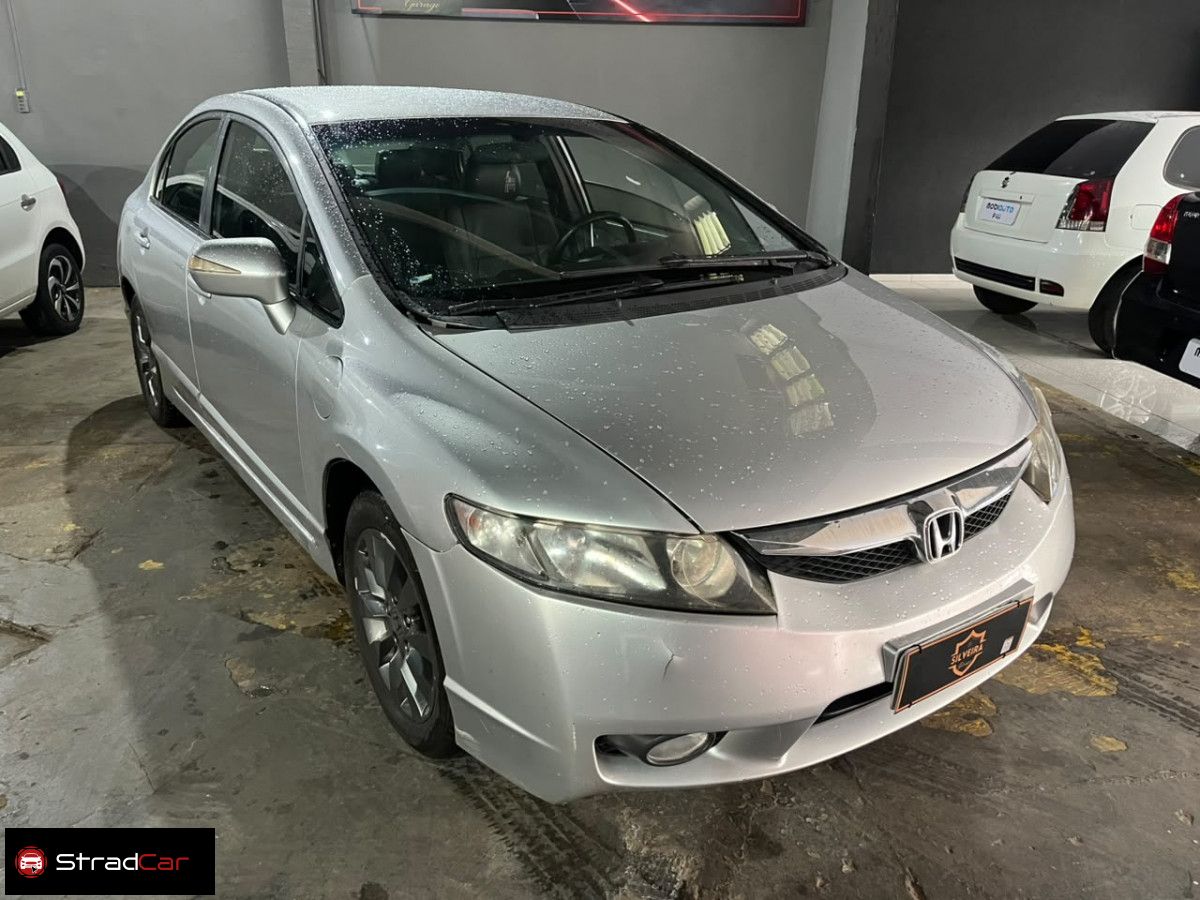 Vista principal de HONDA Civic LXL SE 1.8 16v 2010