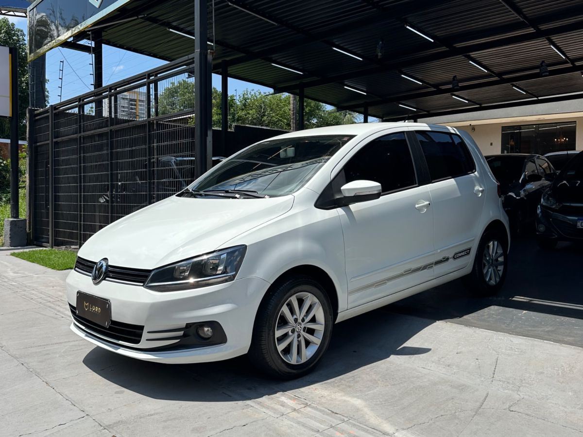 Vista principal de VOLKSWAGEN Fox Connect 1.6 4p. 2021