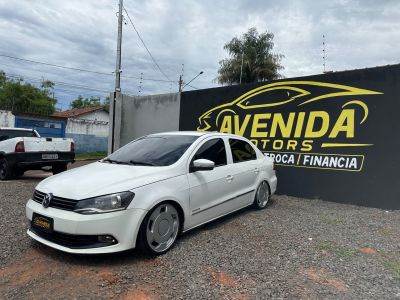 VOLKSWAGEN Voyage Highline 1.6 2014