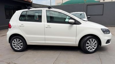 VOLKSWAGEN Fox Trend 1.6 4p. 2016 - miniatura 3