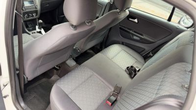 VOLKSWAGEN Fox Trend 1.6 4p. 2016 - miniatura 6