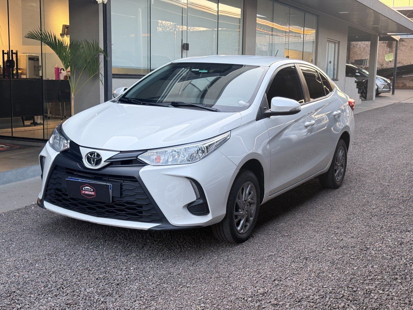 Vista principal de TOYOTA Yaris XL 1.5 16v 2024
