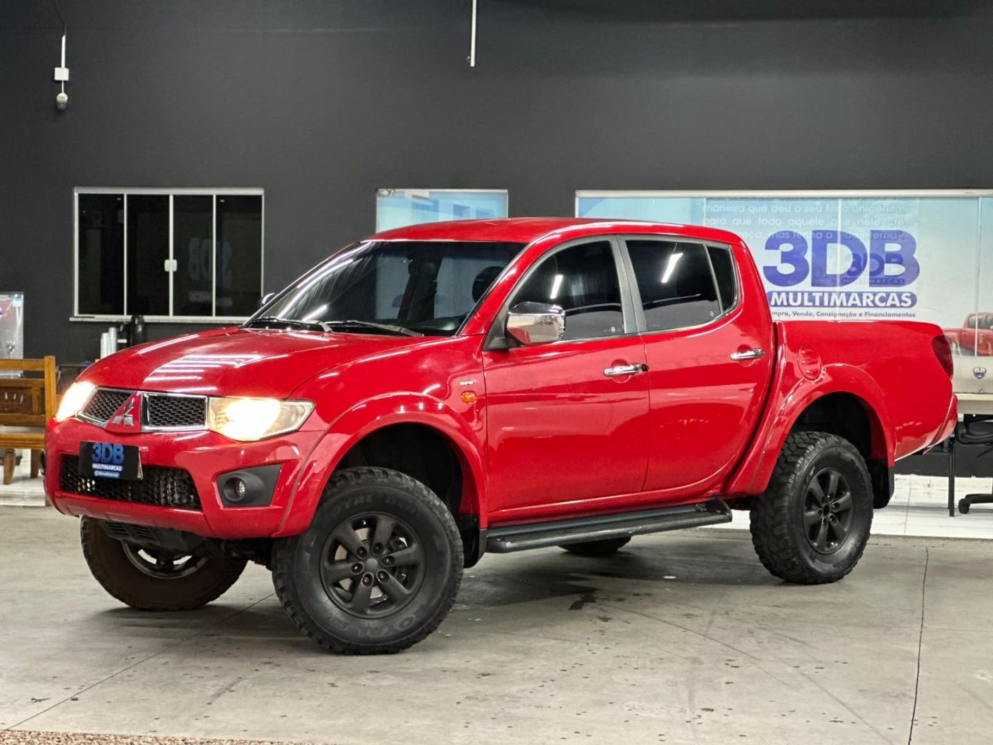 Vista principal de MITSUBISHI L200 Triton HPE 3.5 V6 24v 4x4 C.D. 2012