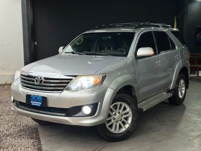 TOYOTA Hilux SW4 SR 2.7 16v 2013