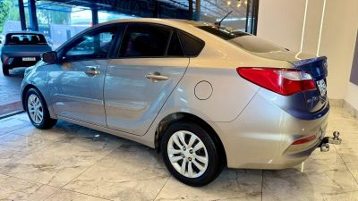HYUNDAI HB20S Comfort Plus 1.0 12v 2016 - miniatura 4