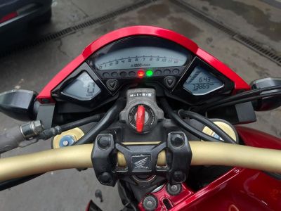 HONDA CB 1000R 2013 - miniatura 8