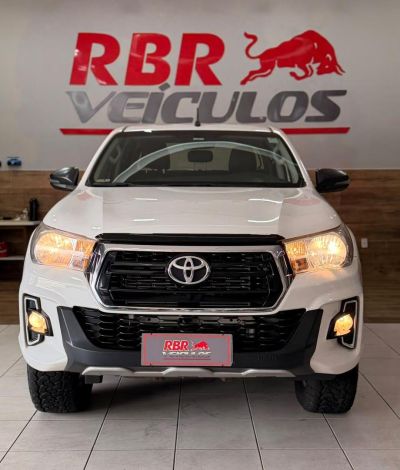 TOYOTA Hilux SR D4-D 2.8TDi 16v 4X4 C.D. 2019 - miniatura 2