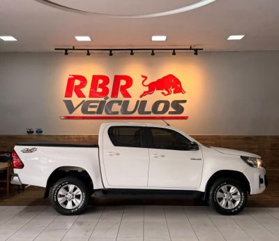 TOYOTA Hilux SR D4-D 2.8TDi 16v 4X4 C.D. 2019 - miniatura 4