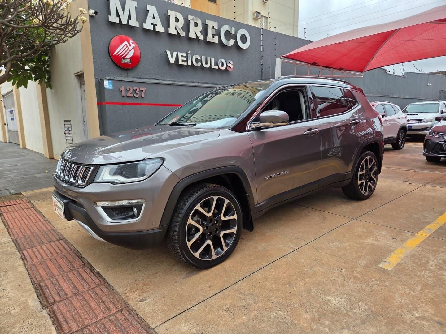 Vista principal de JEEP Compass Limited 2.0TDi 16v 4x4 2019