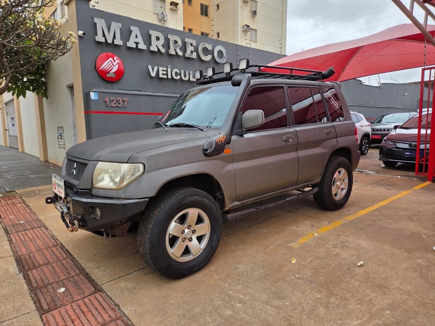 Vista principal de MITSUBISHI Pajero TR4 2.0 16v 4x4 2004