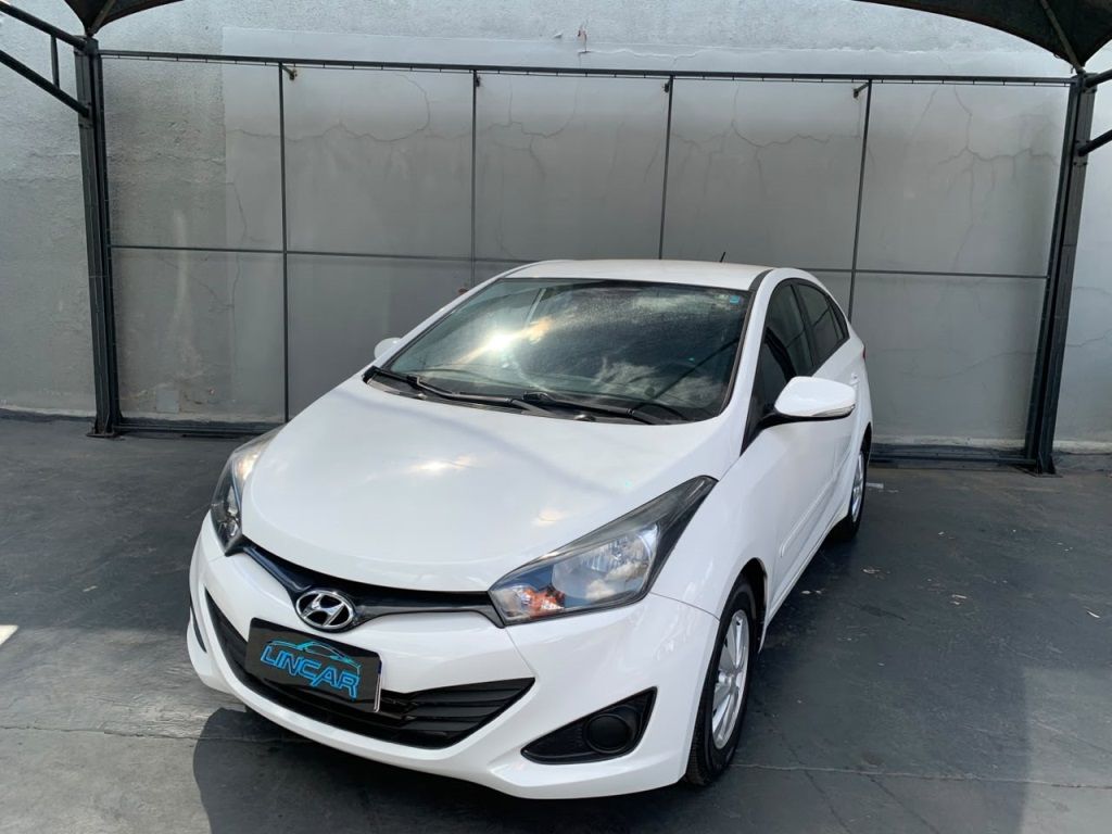 Vista principal de HYUNDAI HB20S Premium 1.6 16v 2014