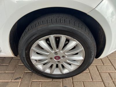 FIAT Linea Essence 1.8 16v Dualogic 2015 - miniatura 6
