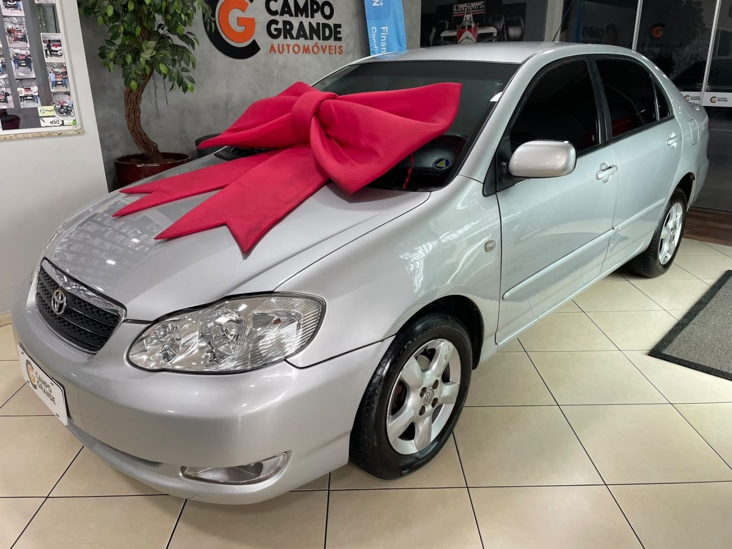 Vista principal de TOYOTA Corolla XLi 1.6 16v 2004