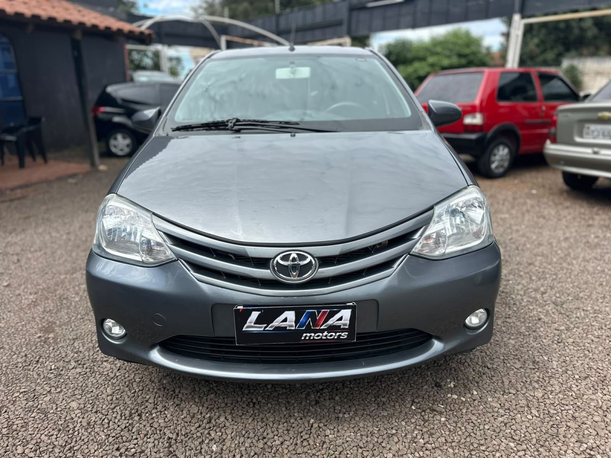 Vista principal de TOYOTA Etios X 1.3 16v 2016