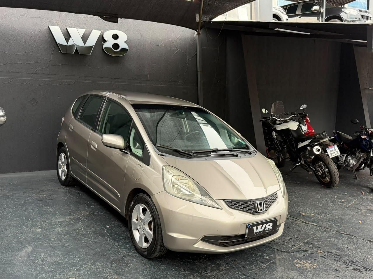 Vista principal de HONDA Fit LX 1.5 16v 2010