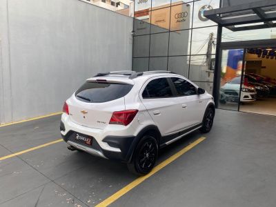 CHEVROLET Onix Activ 1.4 2017 - miniatura 3