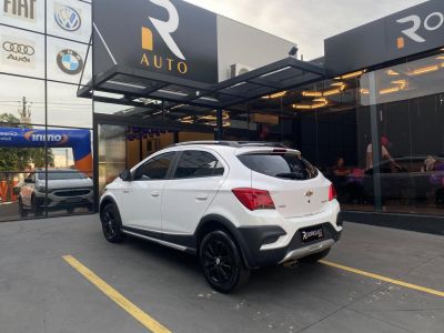 CHEVROLET Onix Activ 1.4 2017 - miniatura 4