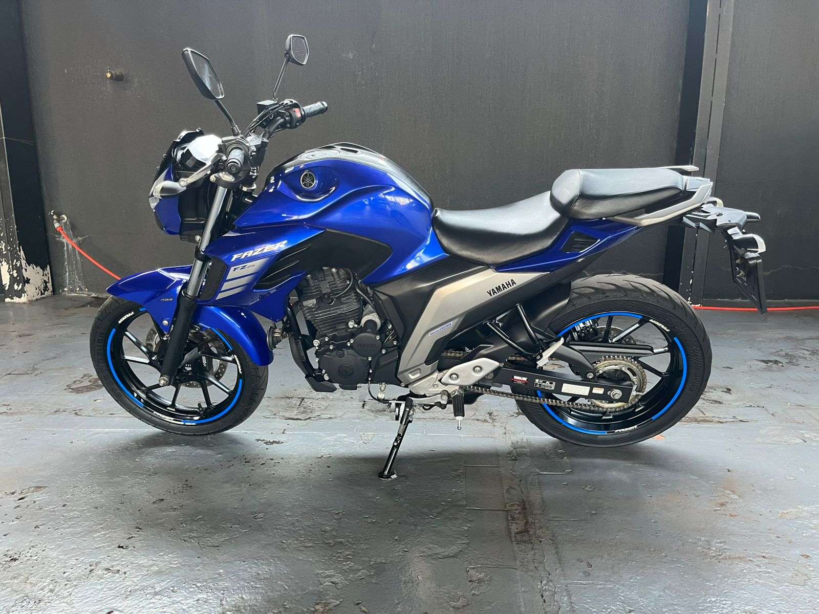 YAMAHA FZ25 250 Fazer 2023 - miniatura 5