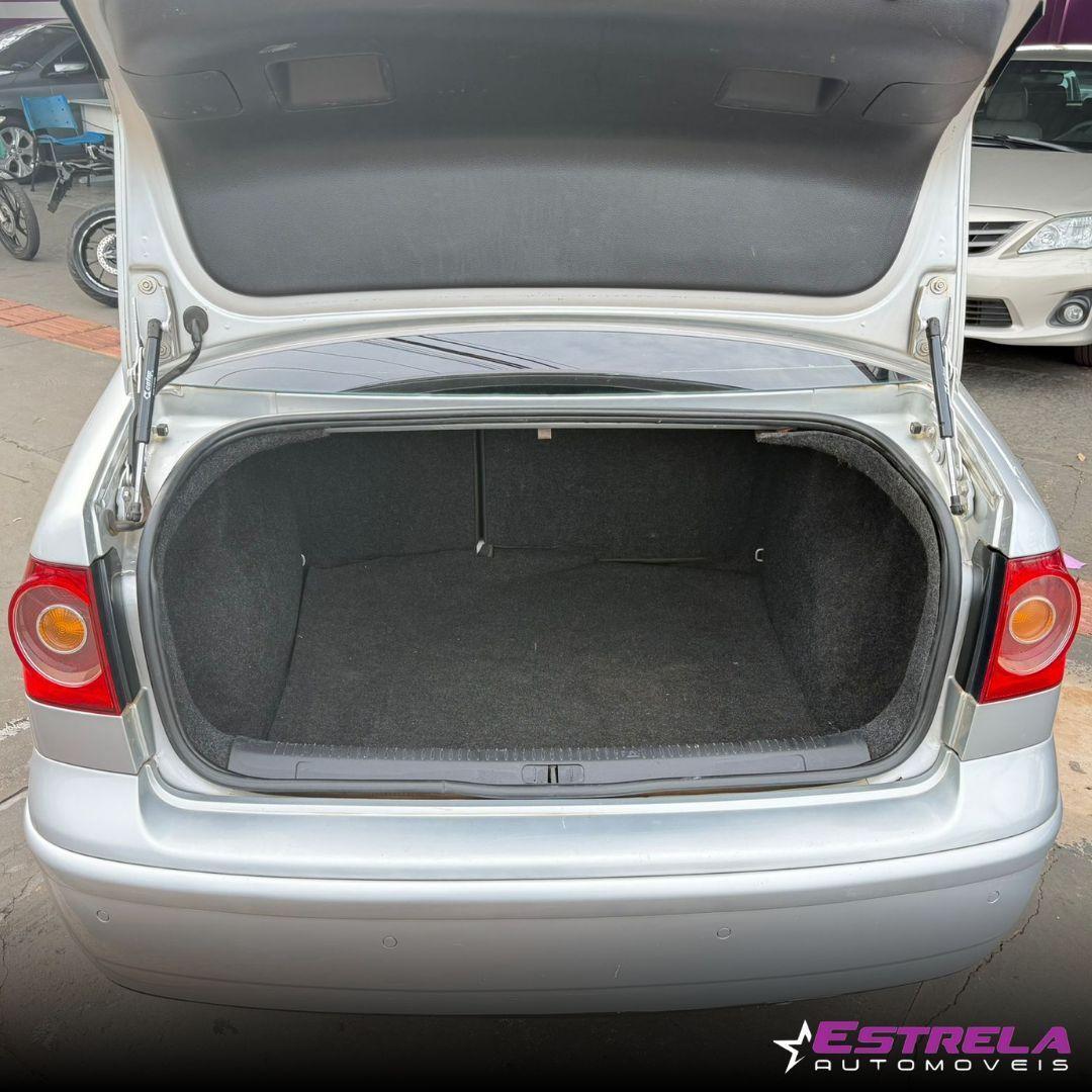 VOLKSWAGEN Polo Sedan Comfortline 1.6 2011 - miniatura 7