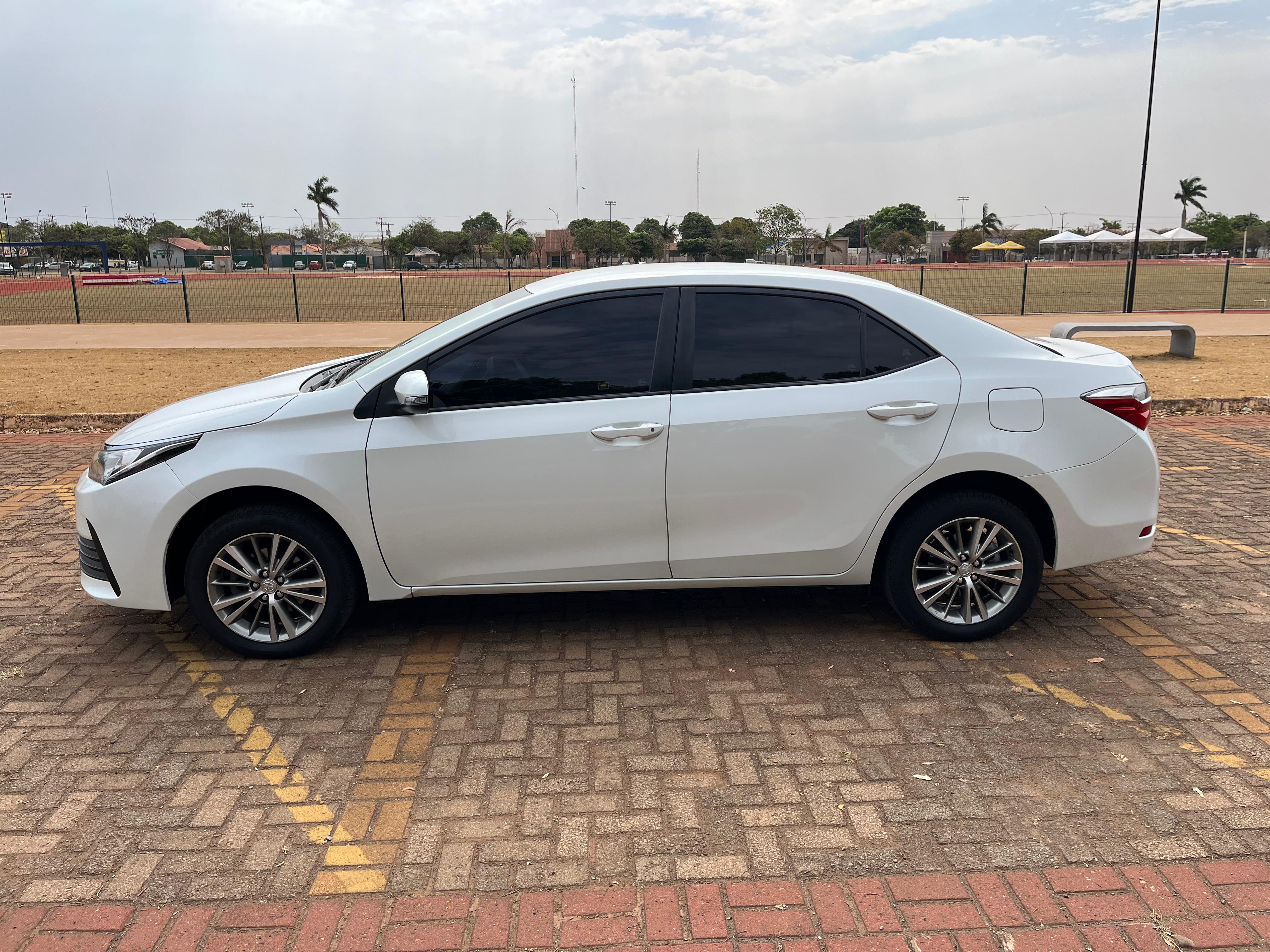 TOYOTA Corolla GLi 1.8 16v 2019 - miniatura 4