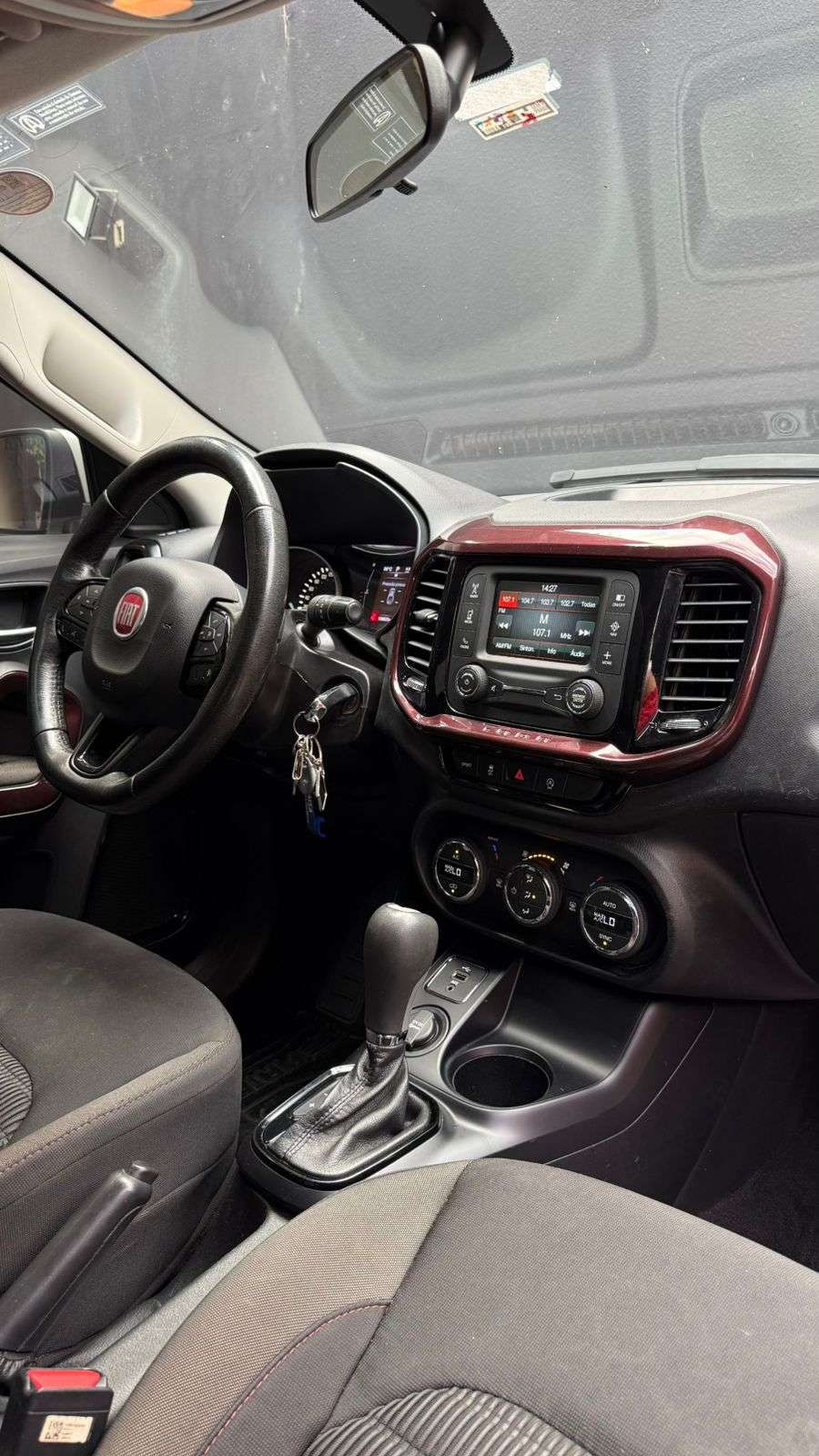 FIAT Toro Freedom 1.8 16v 2019 - miniatura 8