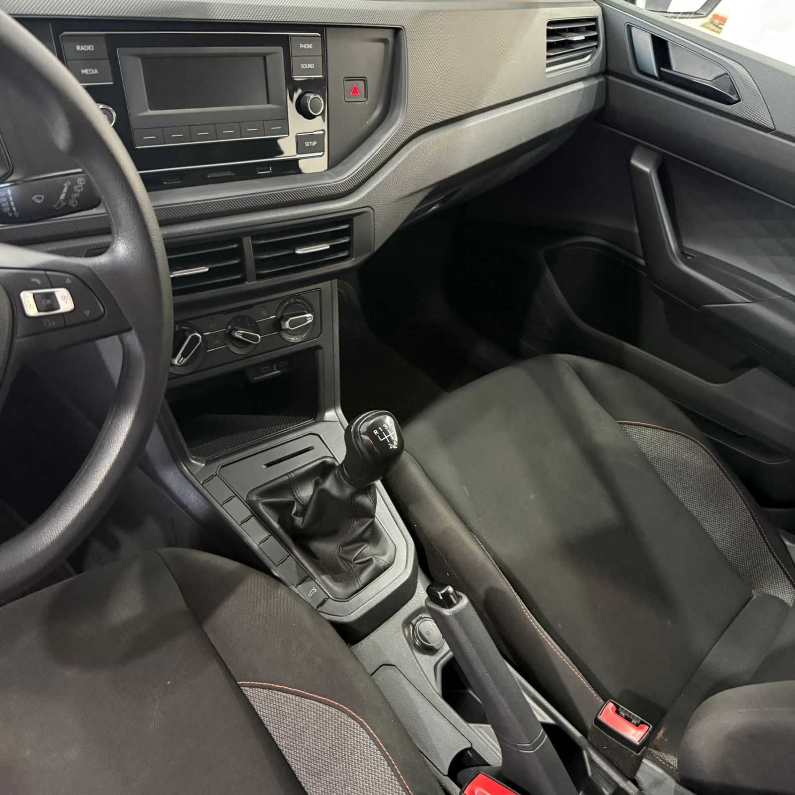 VOLKSWAGEN Polo Hatch Track 1.0 12v 2024 - miniatura 6