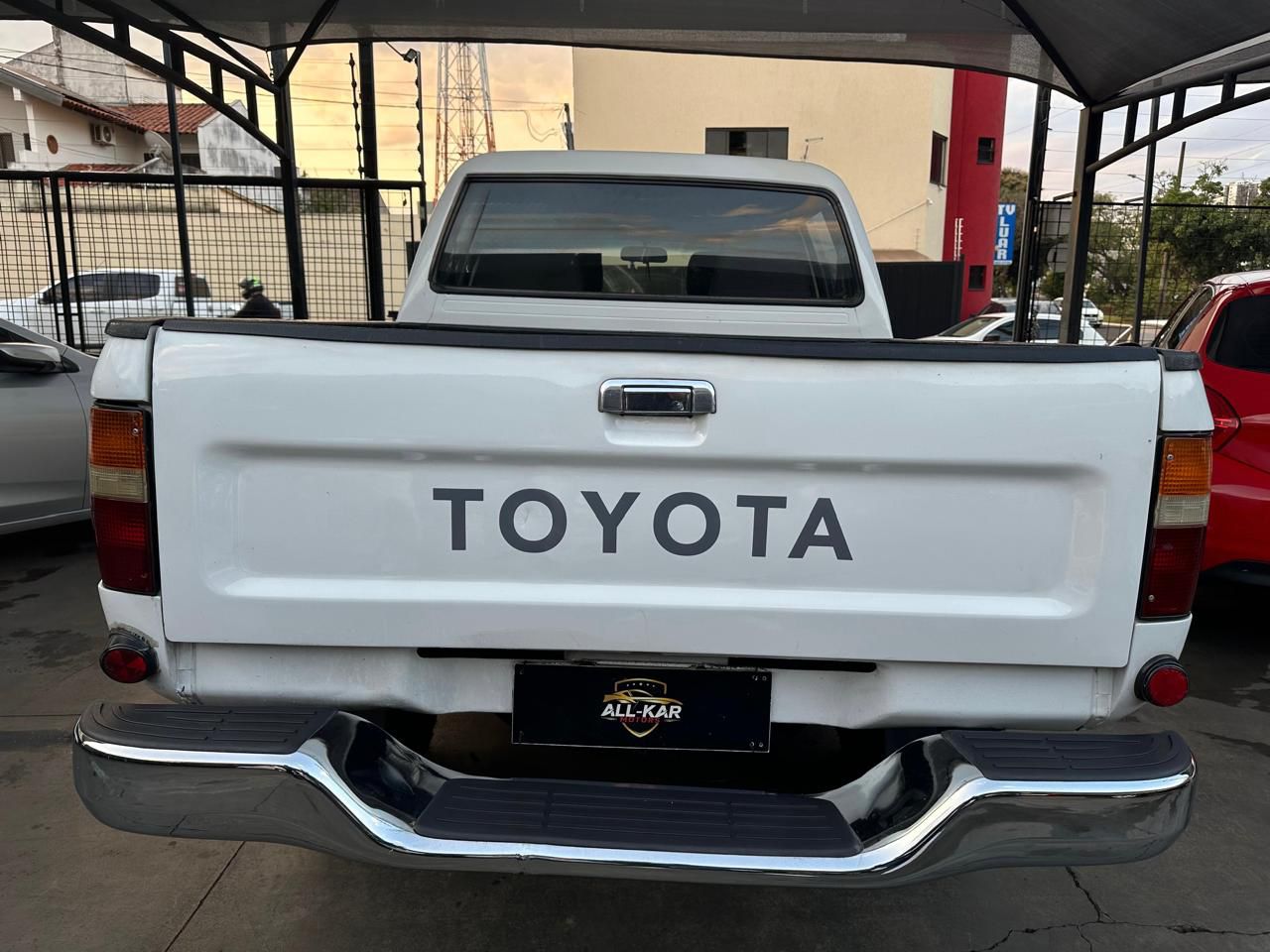 TOYOTA Hilux SR 3.0D 4X4 C.D. 2003 - miniatura 5