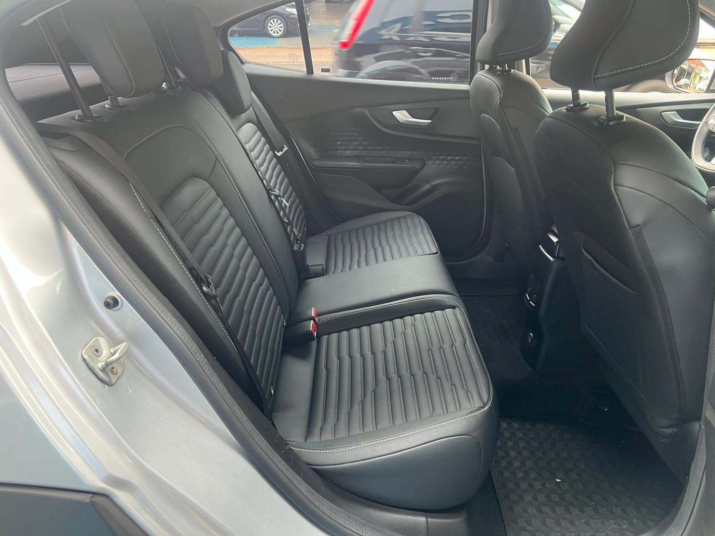 FIAT Fastback Audace 1.0T 12v 2023 - miniatura 8