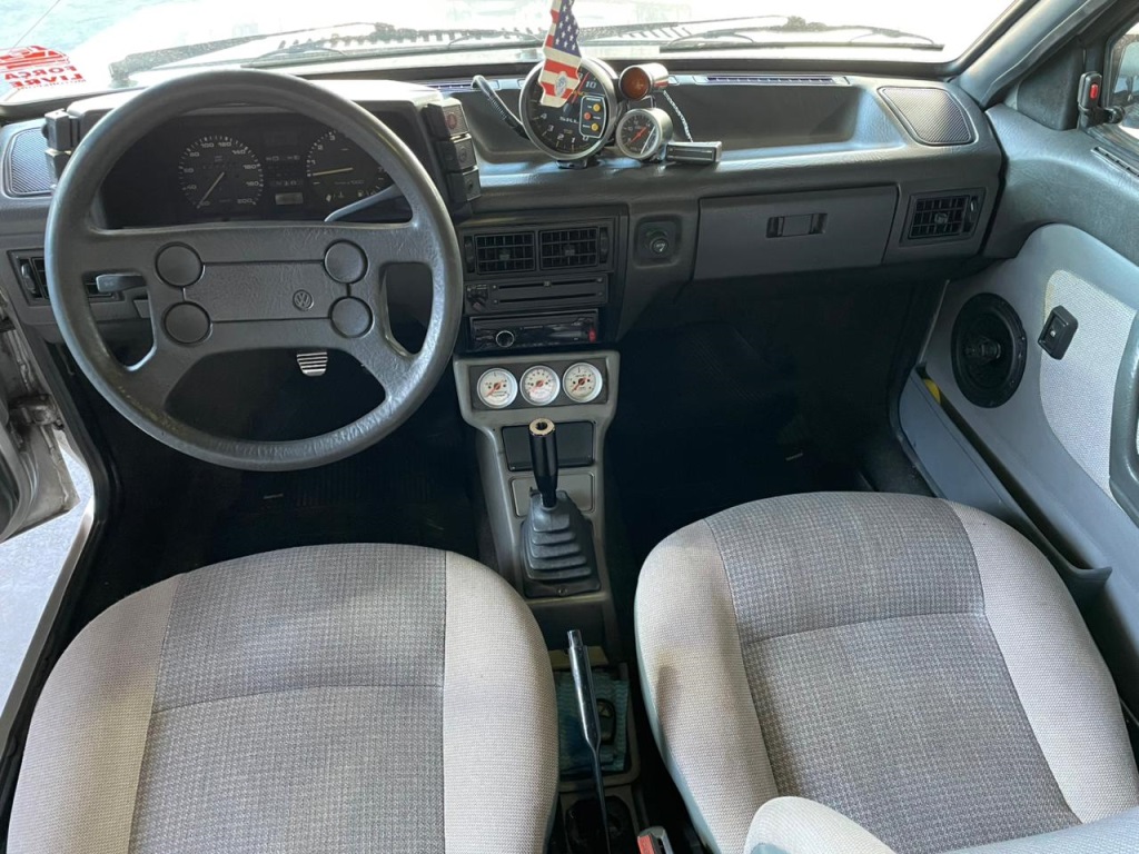 VOLKSWAGEN Gol CL 1.8i 2p. 1991 - miniatura 9