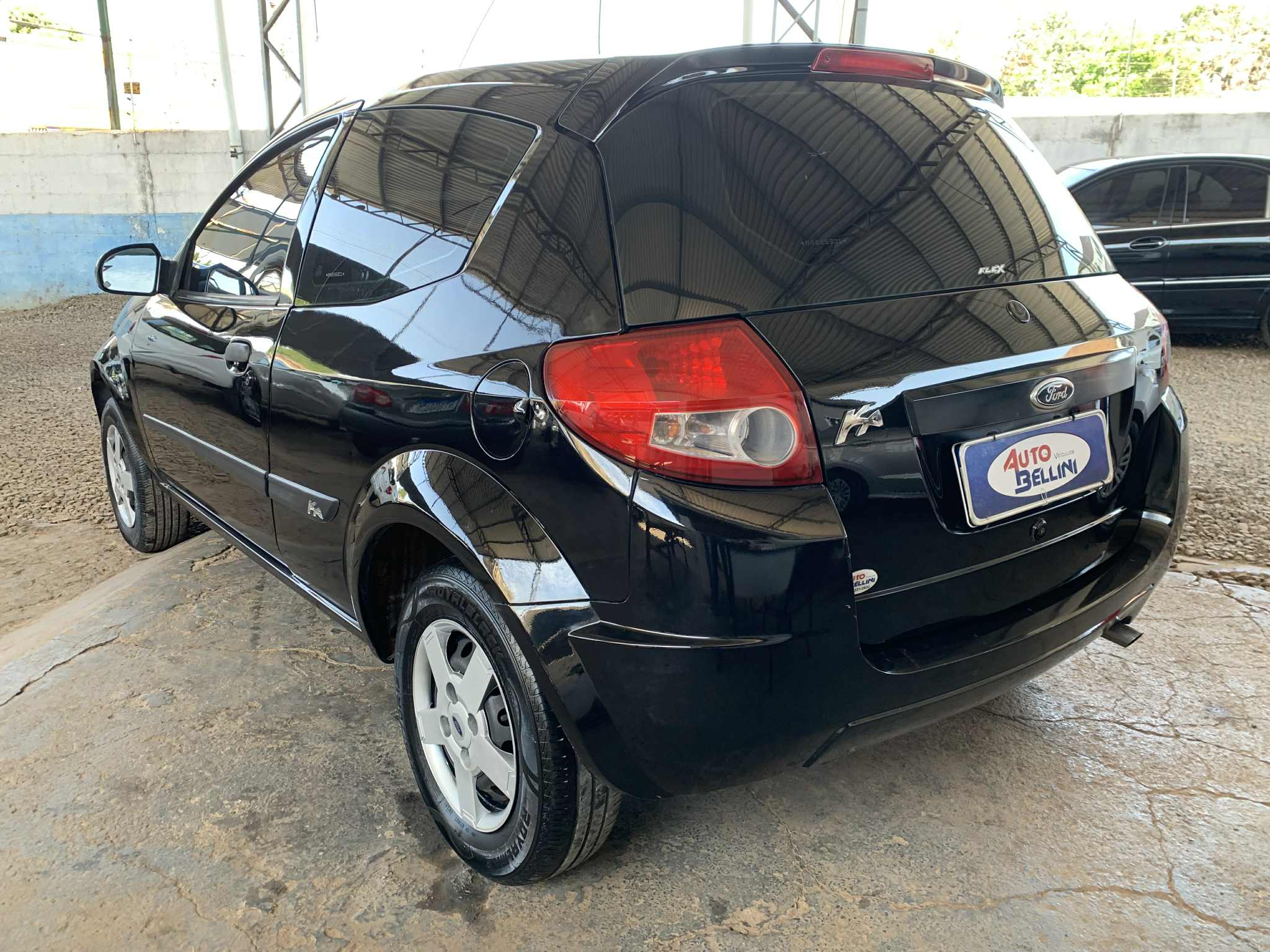 FORD Ka 1.0 2011 - miniatura 3