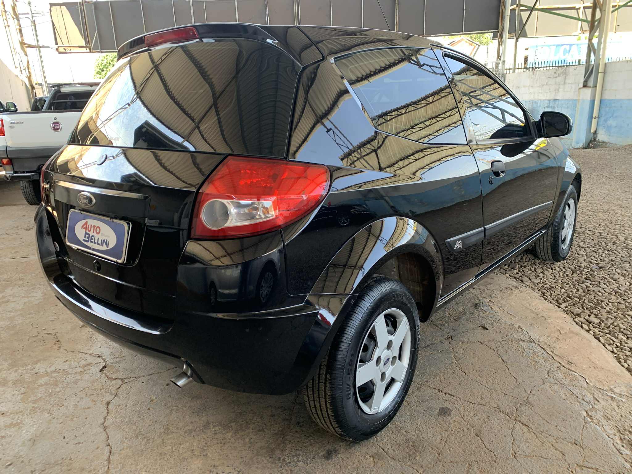 FORD Ka 1.0 2011 - miniatura 6