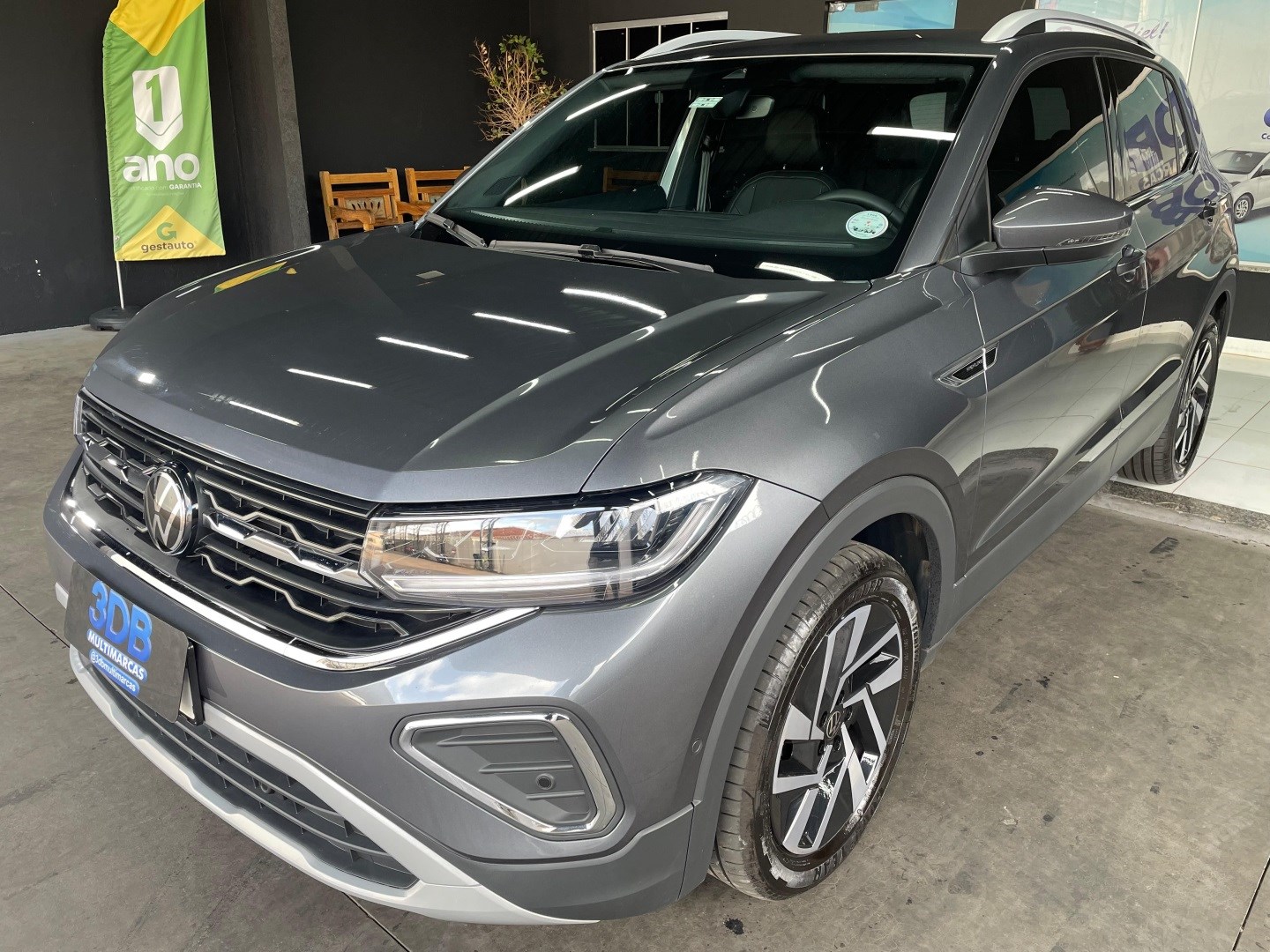 VOLKSWAGEN T-Cross Highline 1.4 16v TSi 2025