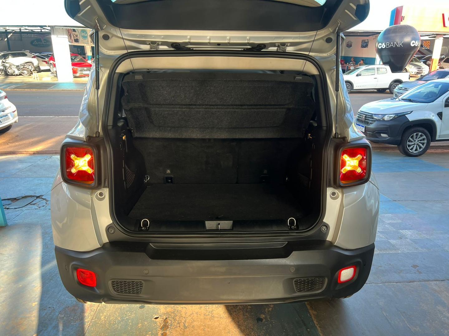 JEEP Renegade Longitude 1.8 16v 2018 - miniatura 9