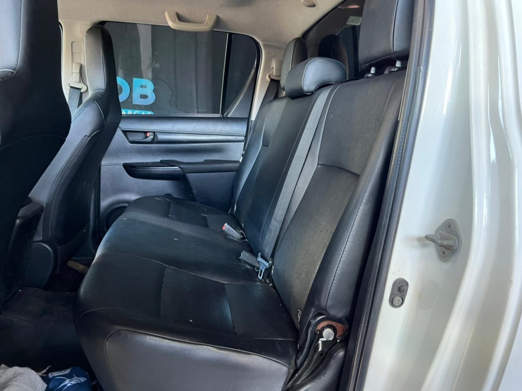 TOYOTA Hilux 2.8D 4X4 C.D. 2021 - miniatura 5