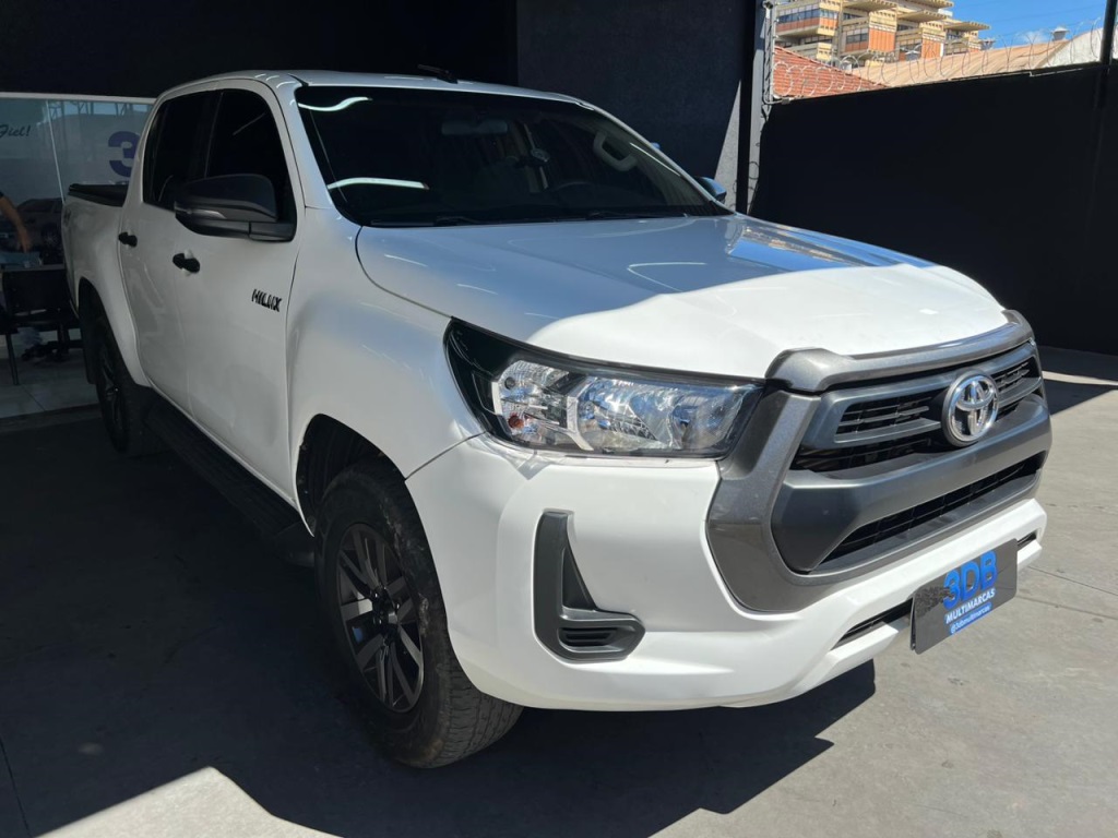 TOYOTA Hilux 2.8D 4X4 C.D. 2021 - miniatura 9