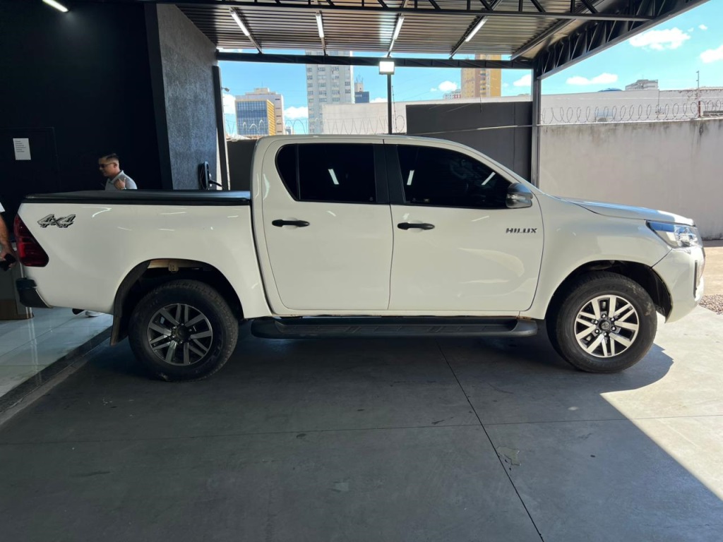 TOYOTA Hilux 2.8D 4X4 C.D. 2021 - miniatura 8