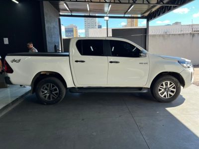 TOYOTA Hilux D4-D 2.8TDi 16v 4X4 C.D. 2021 - miniatura 4