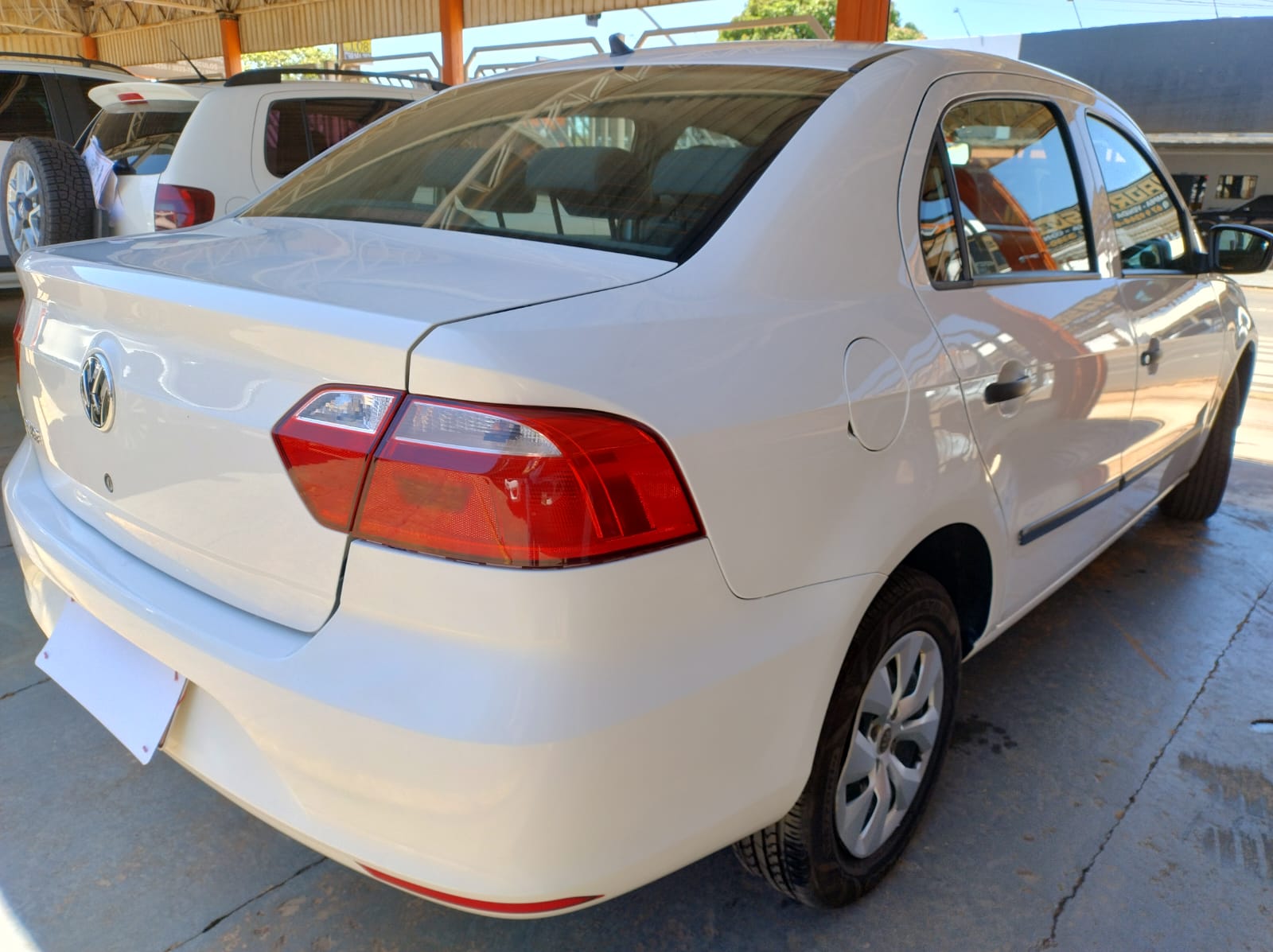 VOLKSWAGEN Voyage Trendline 1.0 2015 - miniatura 3