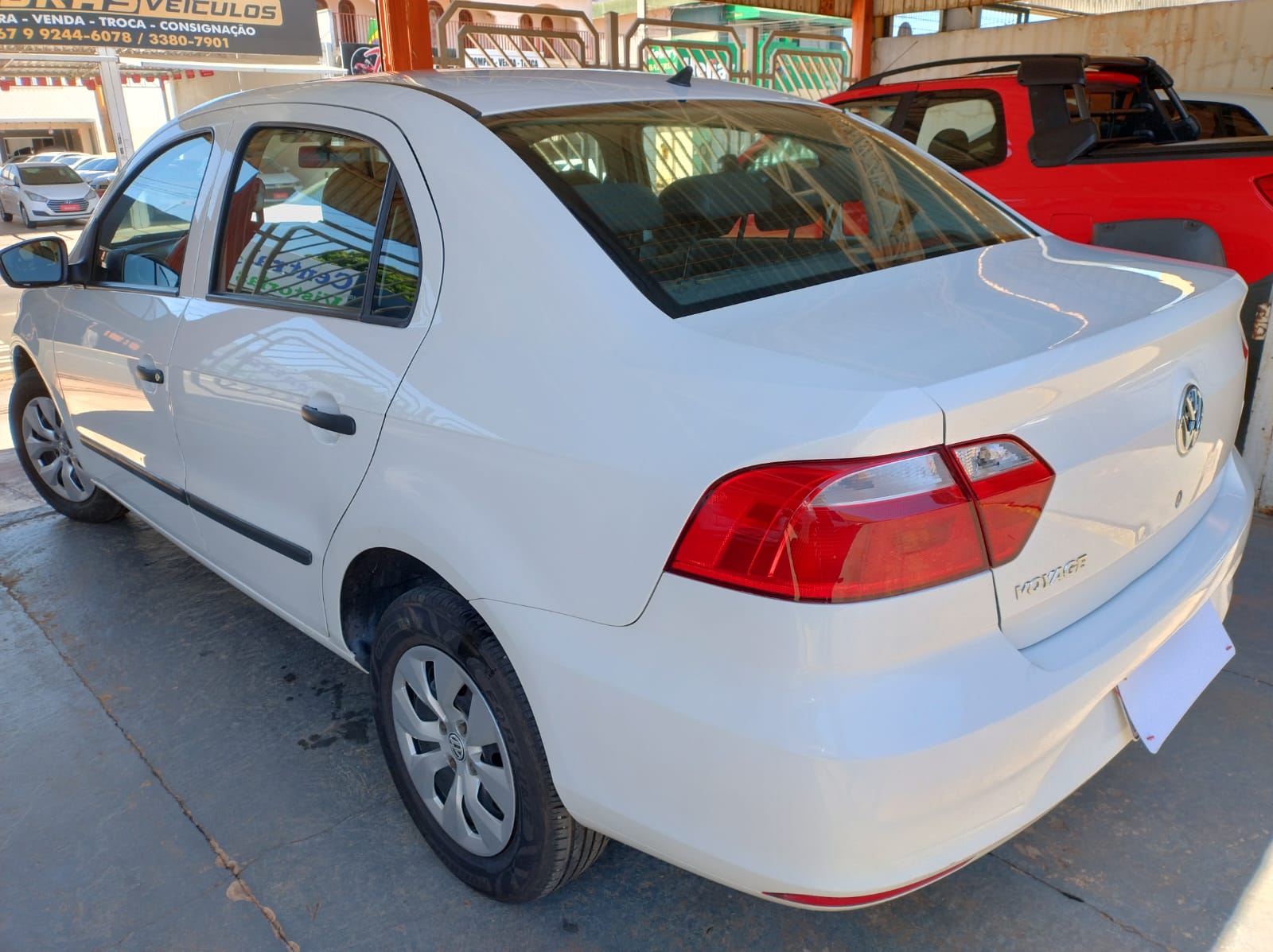 VOLKSWAGEN Voyage Trendline 1.0 2015 - miniatura 4