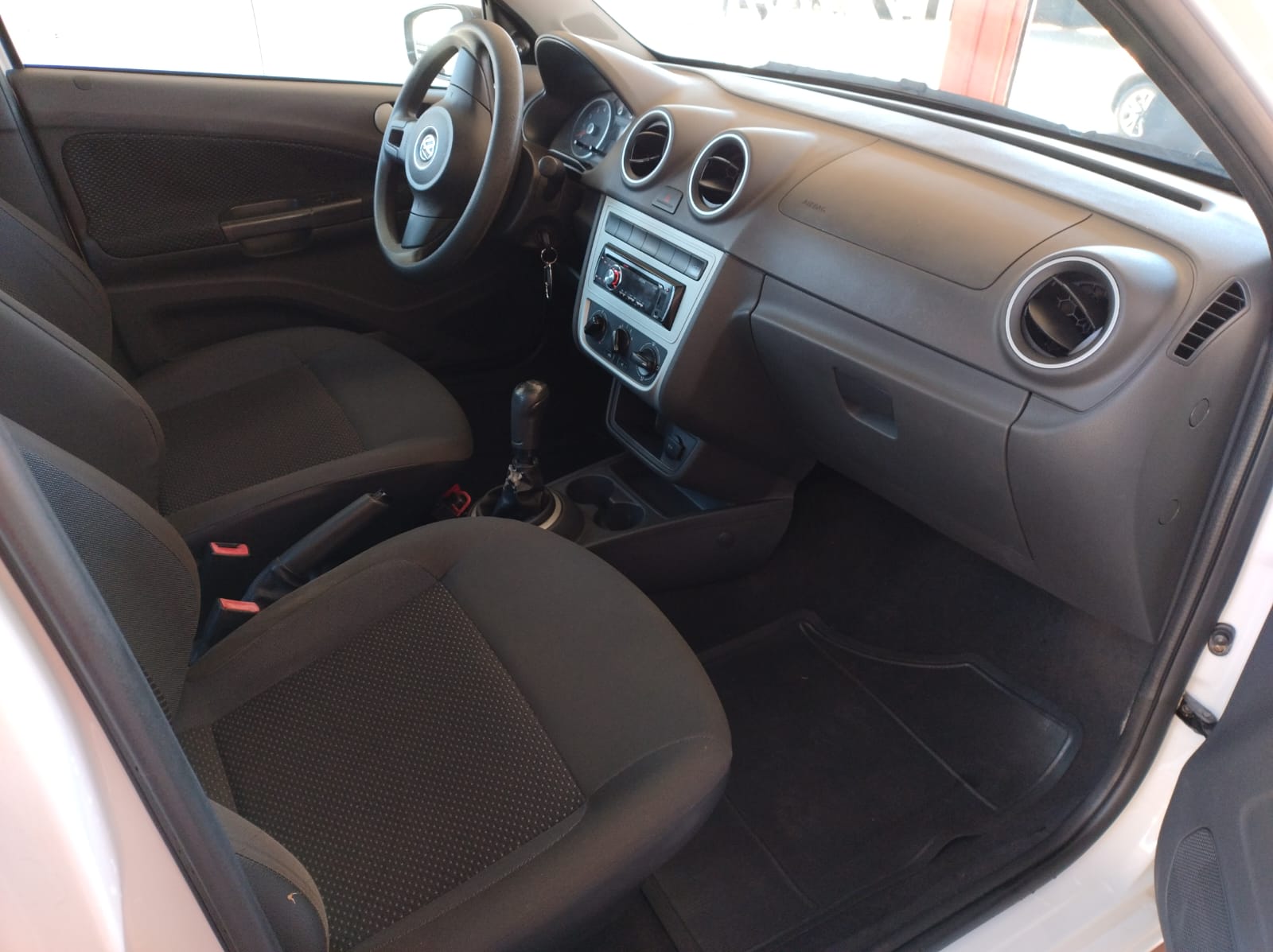 VOLKSWAGEN Voyage Trendline 1.0 2015 - miniatura 8