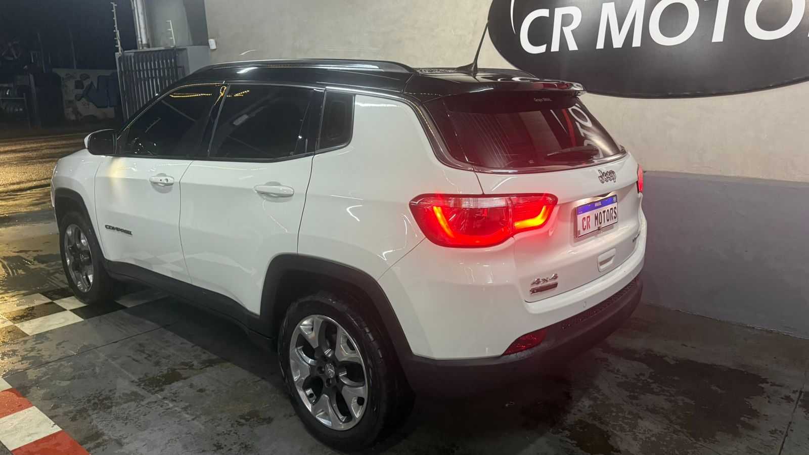 JEEP Compass Limited 2.0TDi 16v 4x4 2018 - miniatura 4