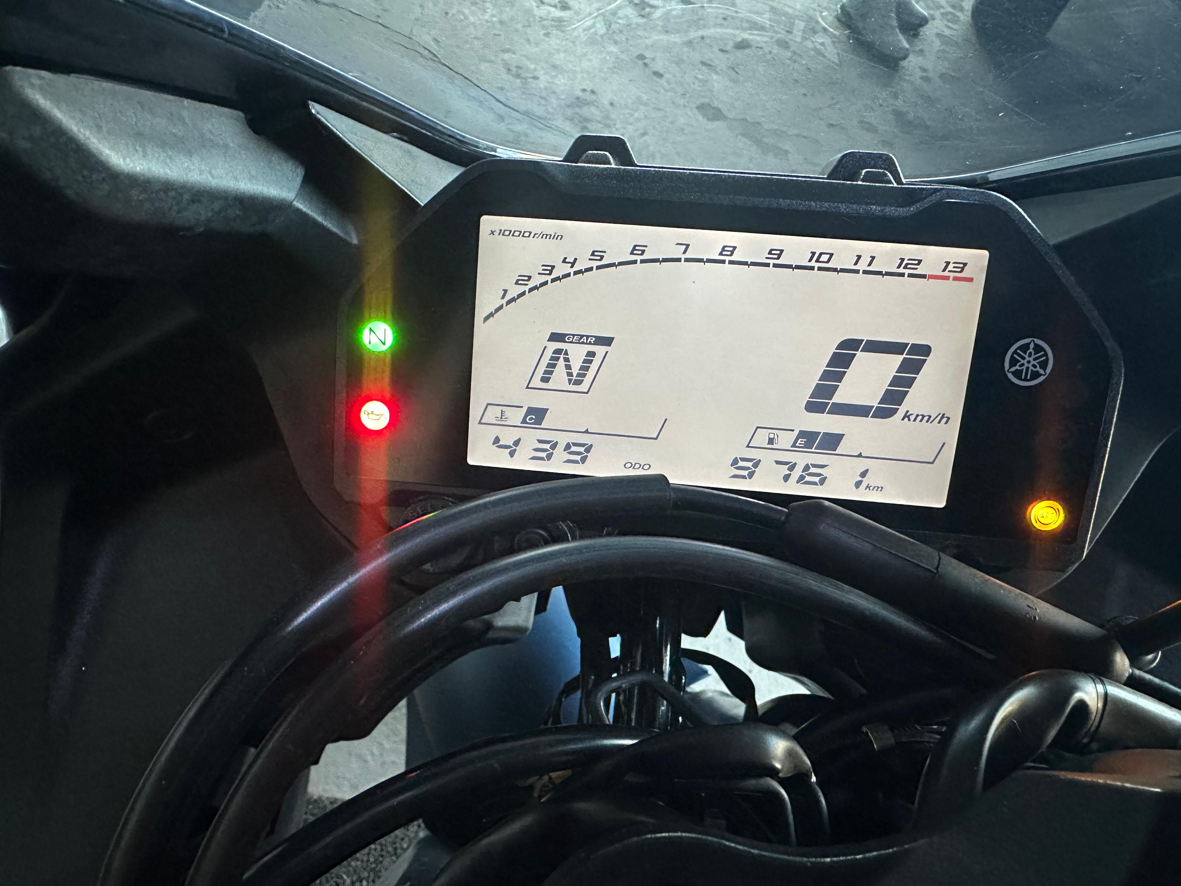 YAMAHA YZF R3 321 2023 - miniatura 5