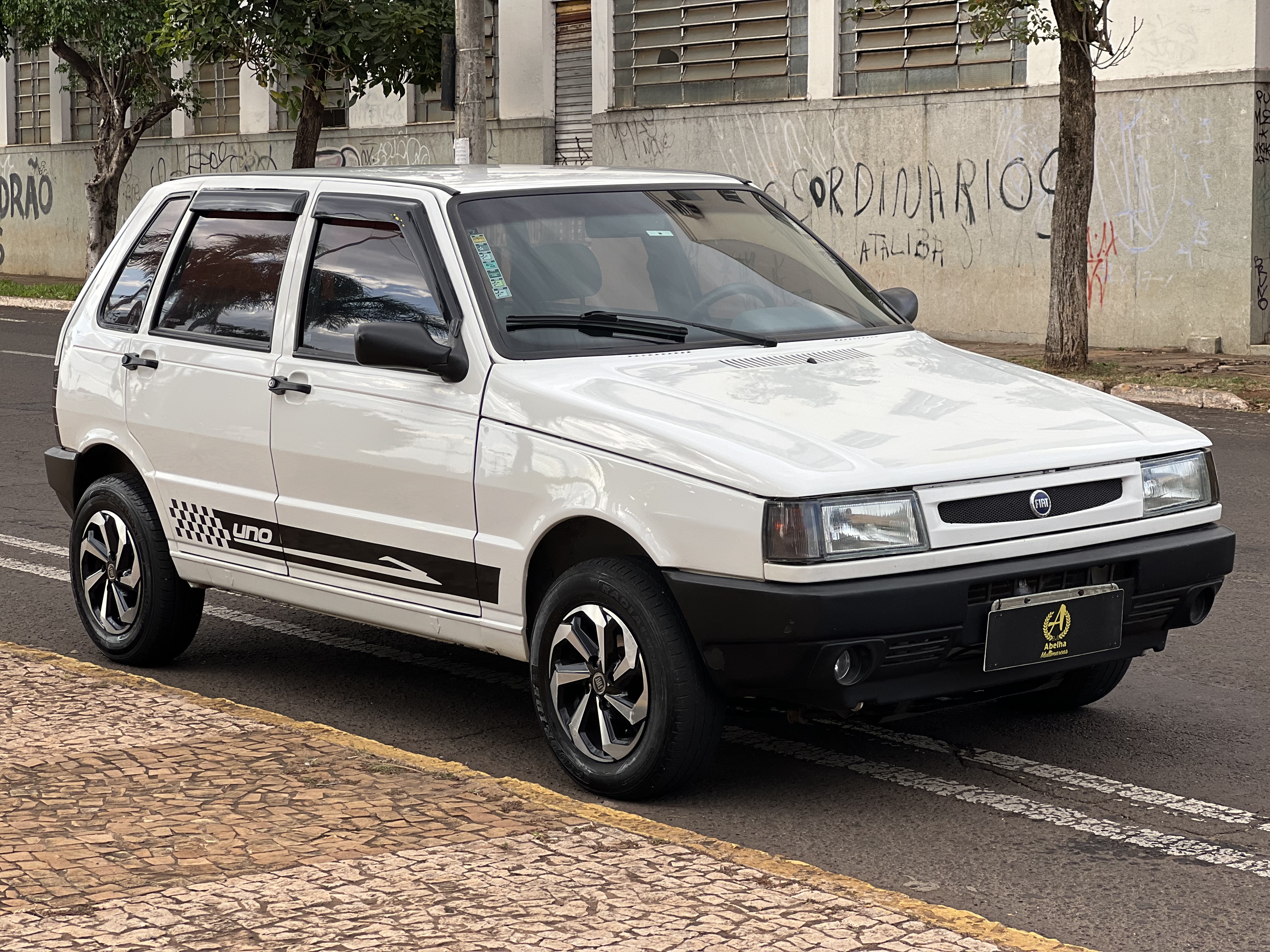 FIAT Uno Mille 1.0 Fire 4p. 2004 - miniatura 2