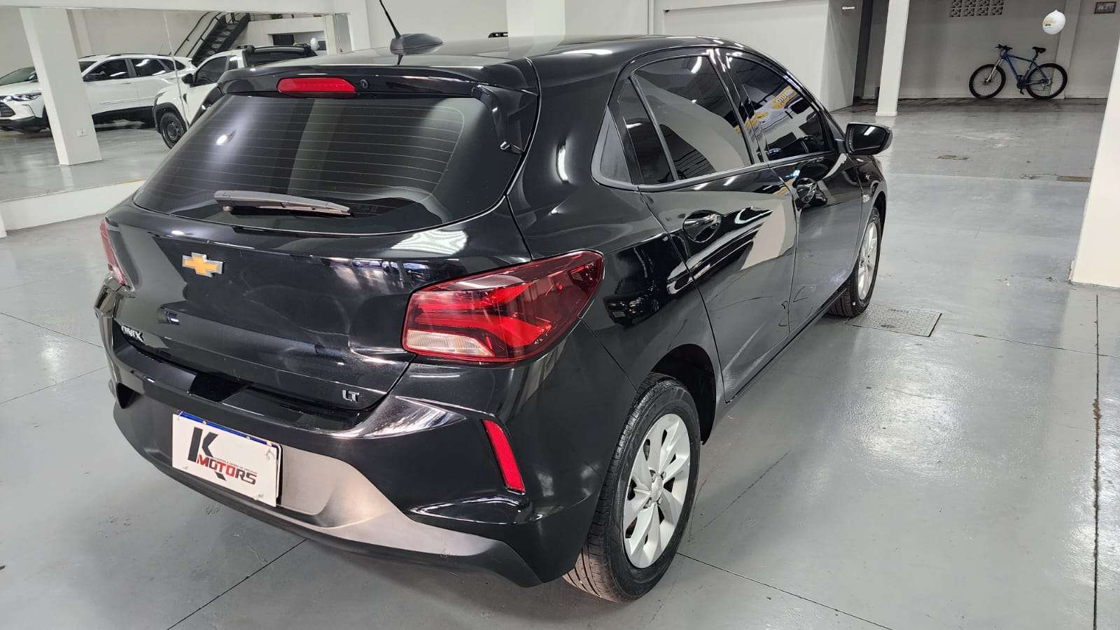 CHEVROLET Onix Hatch LT 1.0T 12v 2023 - miniatura 5
