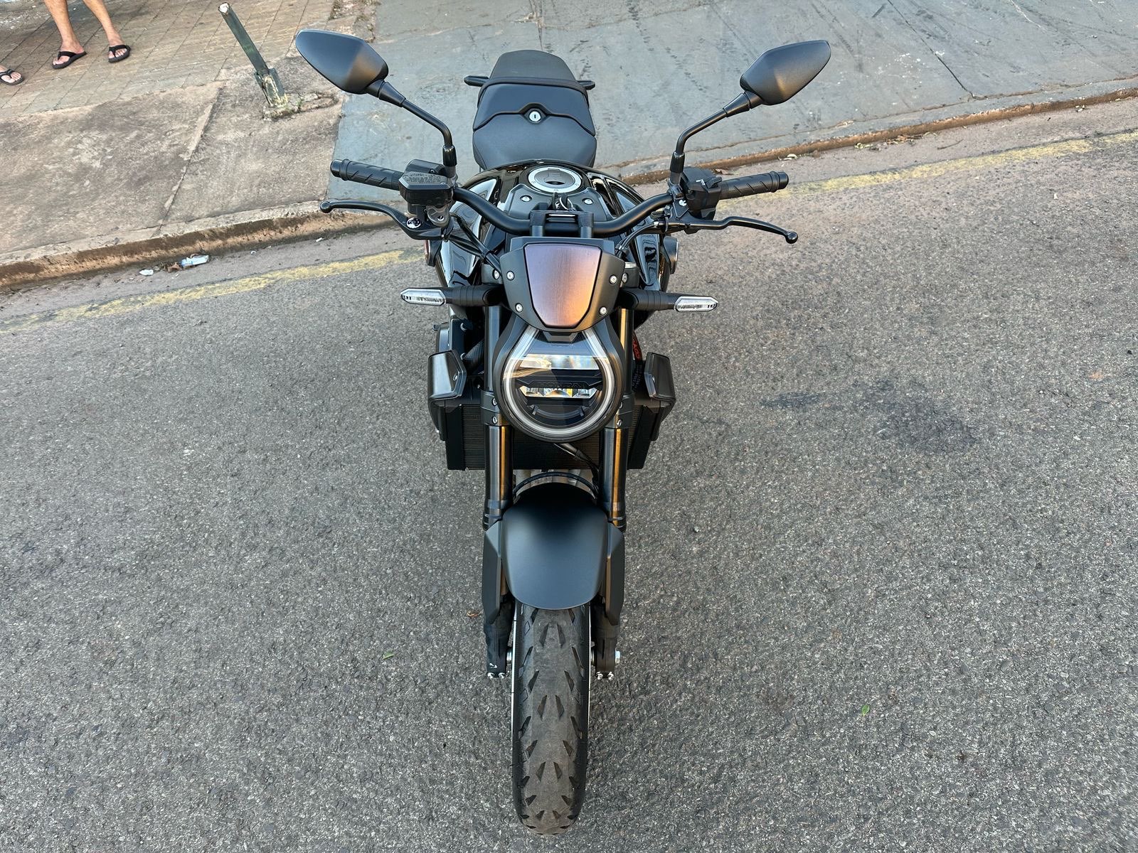HONDA CB 1000R Black Edition 2023 - miniatura 2