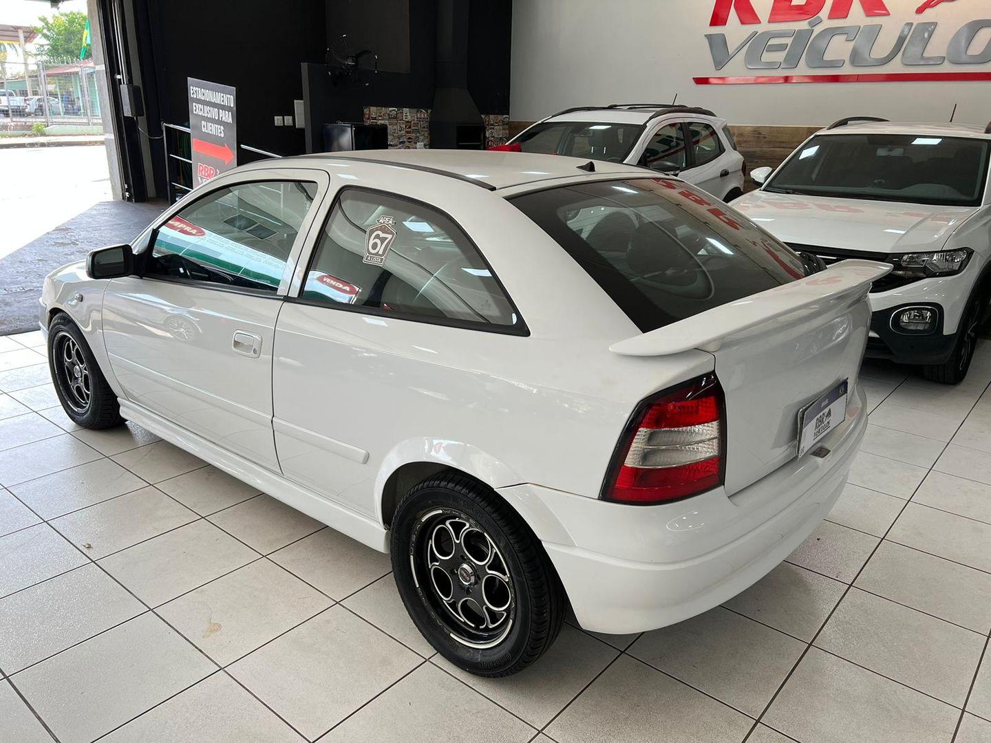 CHEVROLET Astra Hatch Sport 2.0 2p. 2001 - miniatura 4